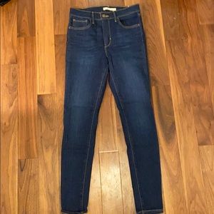 Levi 720s High Rise Super Skinny Jeans